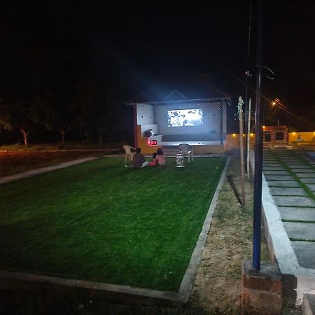 The Farm Crest, Ecr Kadallur Kūvattūr 외부 사진