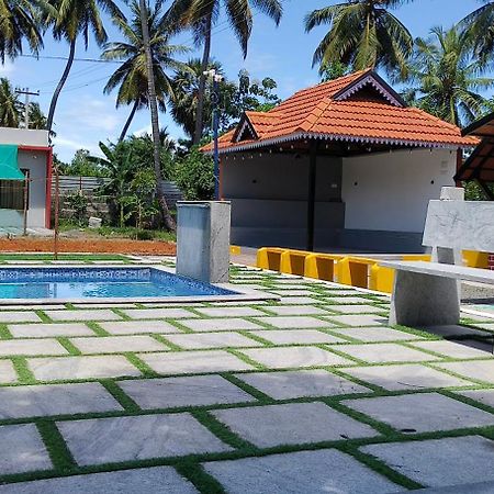 The Farm Crest, Ecr Kadallur Kūvattūr 외부 사진