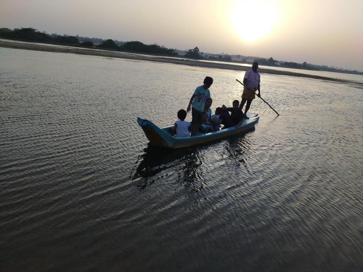 The Farm Crest, Ecr Kadallur Kūvattūr 외부 사진